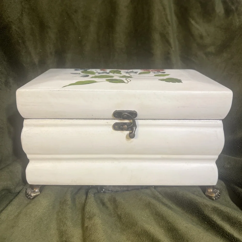 VTG Hand Painted Wooden Floral Jewelry/ Trinket‎ Box Hinged Lid (1951)